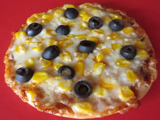 Sweet Corn Black olive pizza